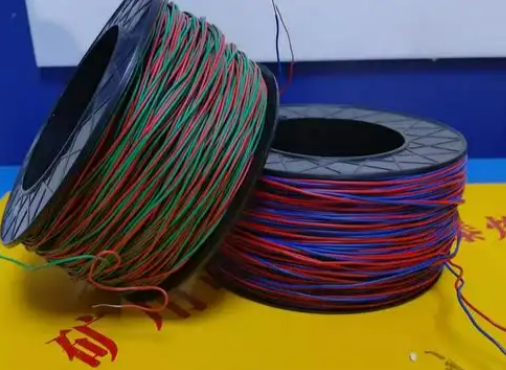 金川放炮线的主要材质有哪些？不同材质的适用场景有何区别？